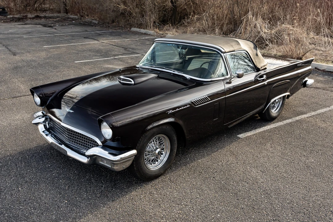 1957 Ford Thunderbird 1st Gen - Image 27 of 31