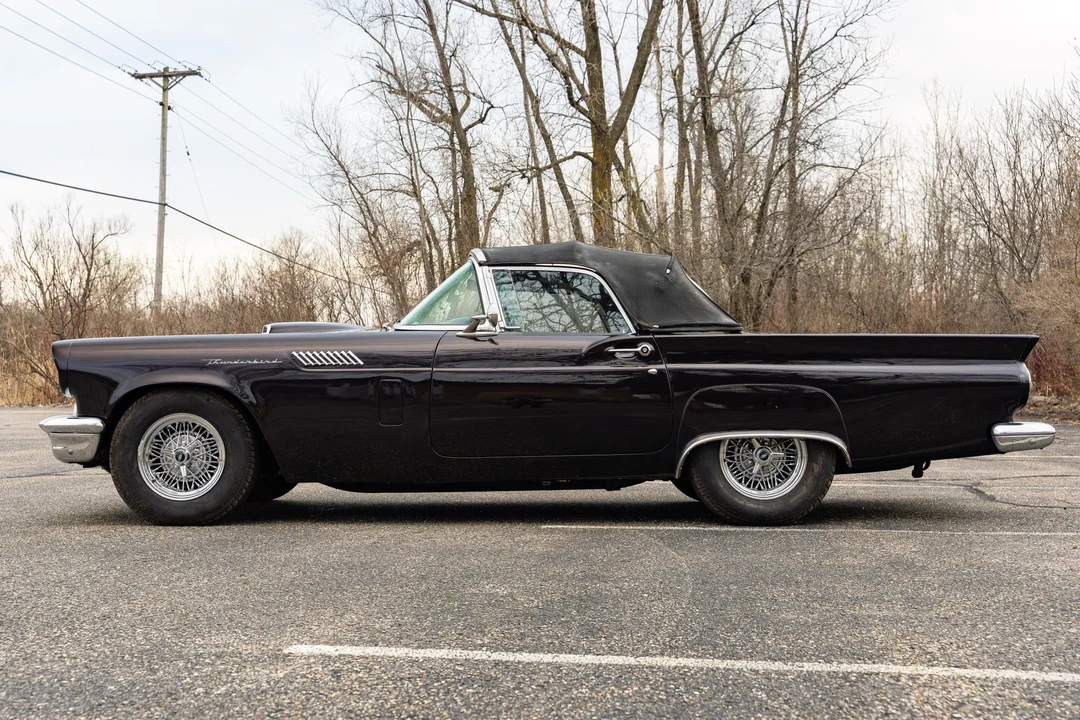 1957 Ford Thunderbird 1st Gen - Image 28 of 31