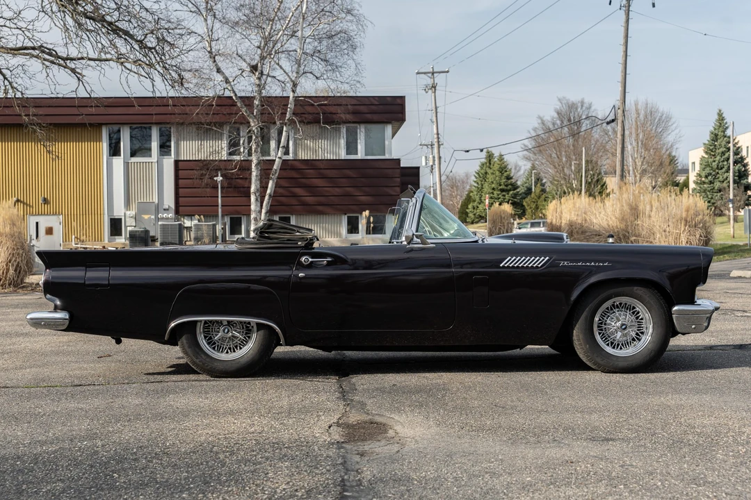 1957 Ford Thunderbird 1st Gen - Image 19 of 31