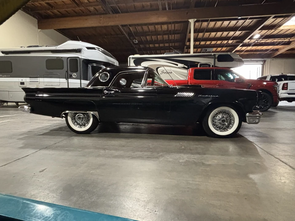 1957 Ford Thunderbird 1st Gen - Image 19 of 31