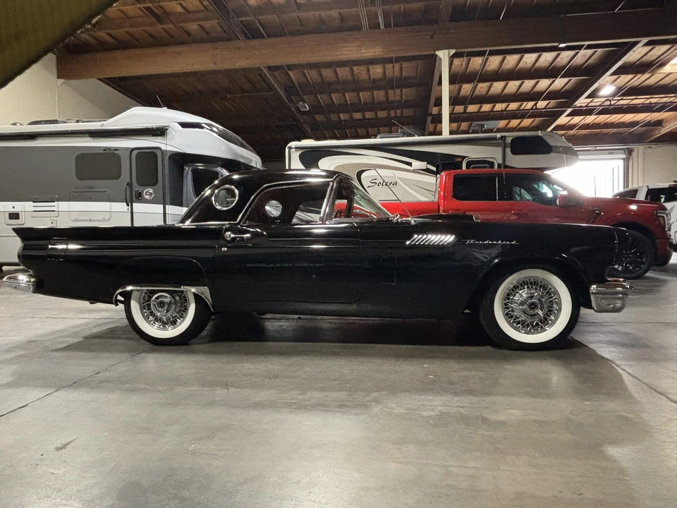 1957 Ford Thunderbird 1st Gen - Image 20 of 31