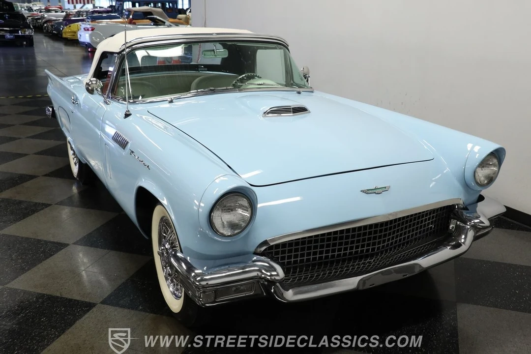 1957 Ford Thunderbird 1st Gen - Image 16 of 31