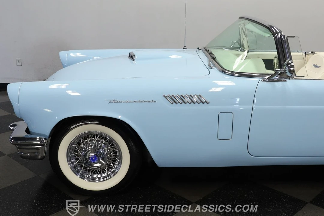 1957 Ford Thunderbird 1st Gen - Image 24 of 31