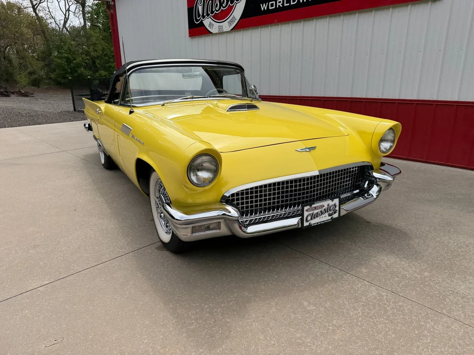 1957 Ford Thunderbird 1st Gen - Image 30 of 31