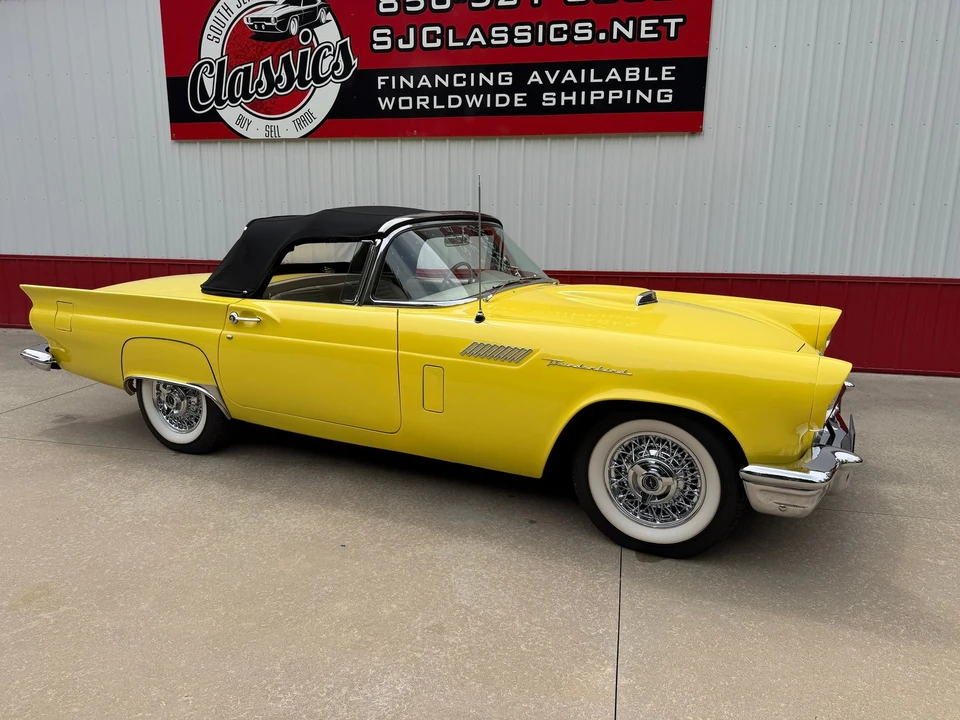 1957 Ford Thunderbird 1st Gen - Image 27 of 31
