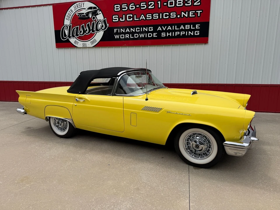 1957 Ford Thunderbird 1st Gen - Image 26 of 31