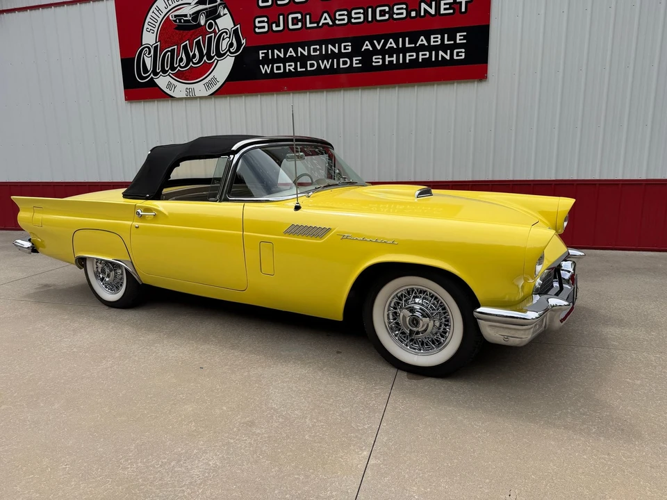 1957 Ford Thunderbird 1st Gen - Image 28 of 31