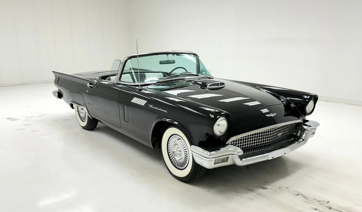 1957 Ford Thunderbird 1st Gen - Image 10 of 31