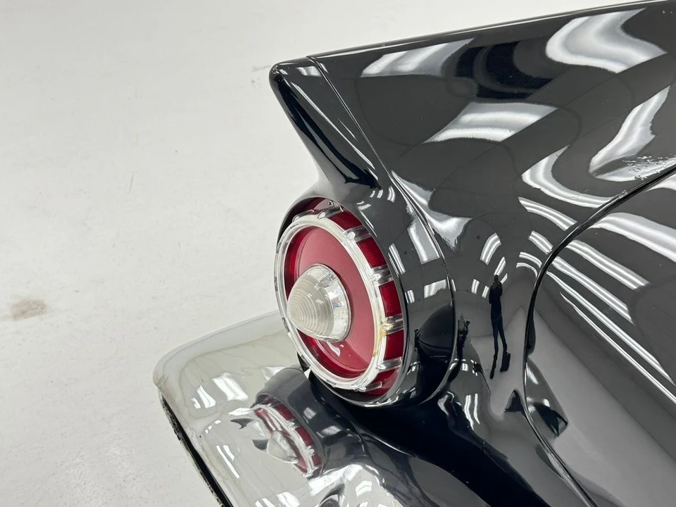 1957 Ford Thunderbird 1st Gen - Image 23 of 31