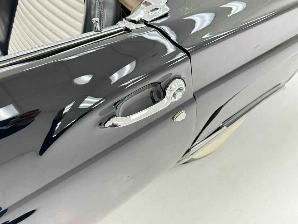 1957 Ford Thunderbird 1st Gen - Image 19 of 31