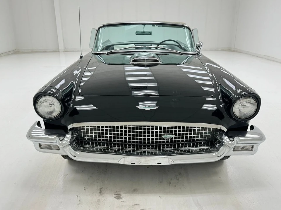 1957 Ford Thunderbird 1st Gen - Image 11 of 31