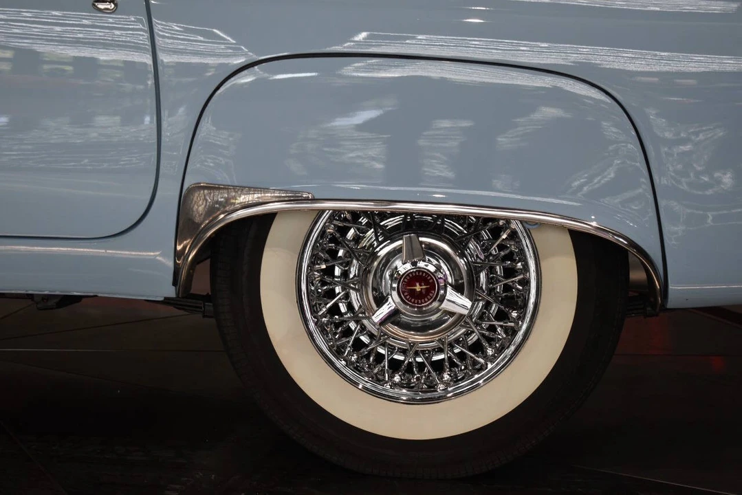 1957 Ford Thunderbird 1st Gen - Image 30 of 31