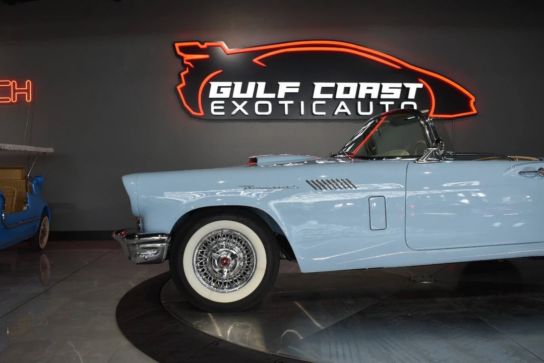 1957 Ford Thunderbird 1st Gen - Image 24 of 31