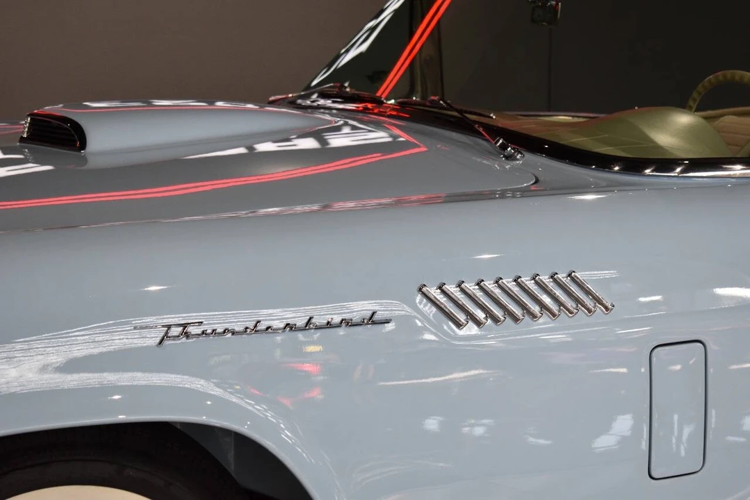 1957 Ford Thunderbird 1st Gen - Image 26 of 31