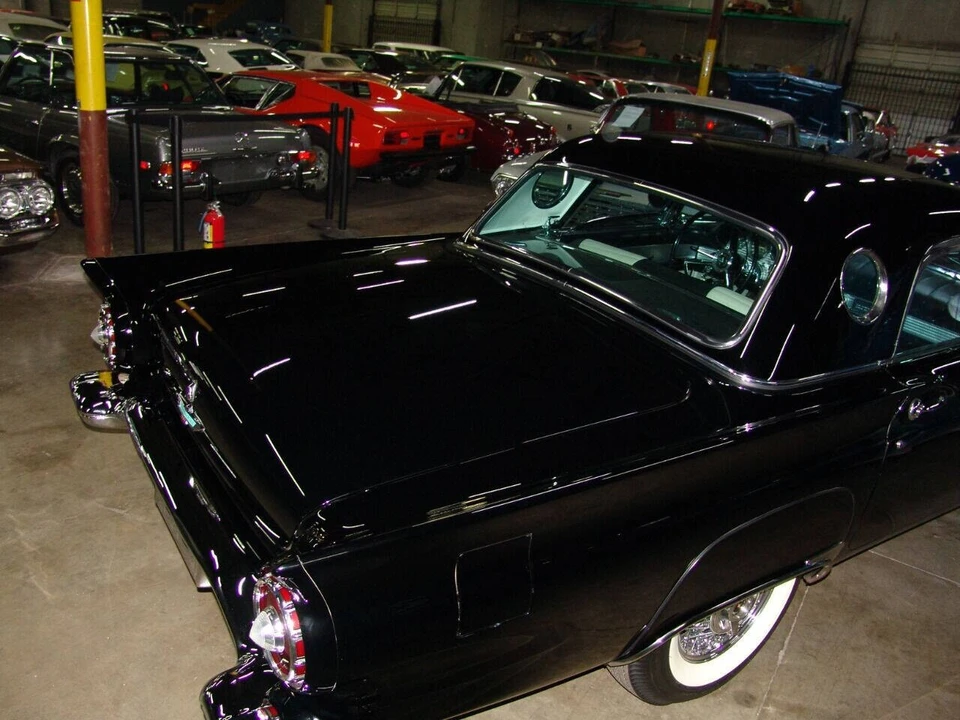 1957 Ford Thunderbird 1st Gen - Image 19 of 31