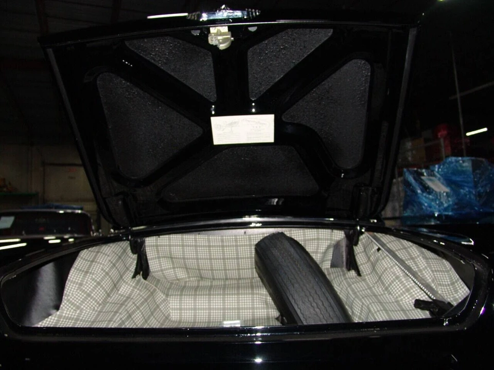 1957 Ford Thunderbird 1st Gen - Image 28 of 31