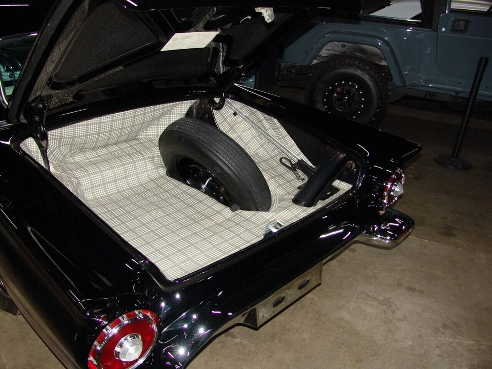 1957 Ford Thunderbird 1st Gen - Image 26 of 31