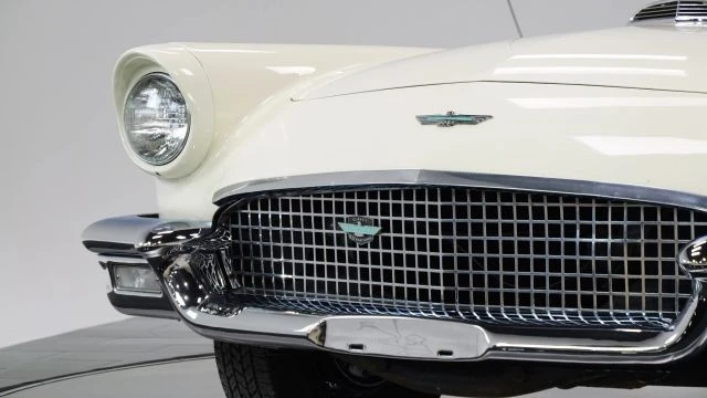 1957 Ford Thunderbird 1st Gen - Image 14 of 21