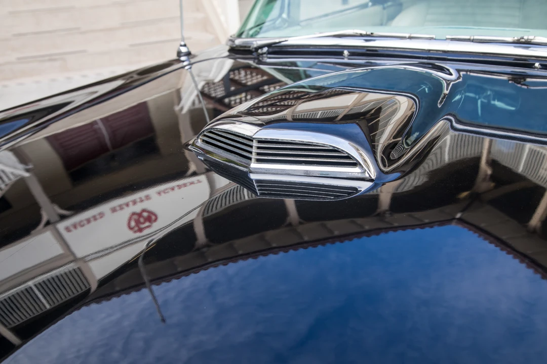 1957 Ford Thunderbird 1st Gen - Image 23 of 31