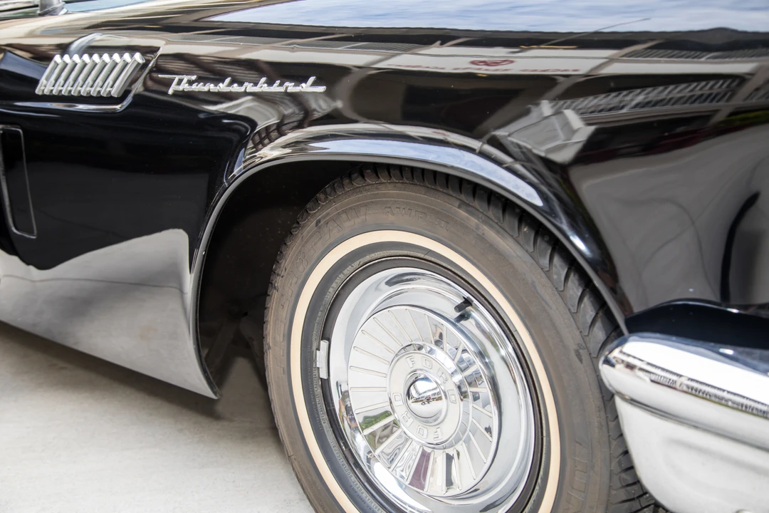 1957 Ford Thunderbird 1st Gen - Image 28 of 31