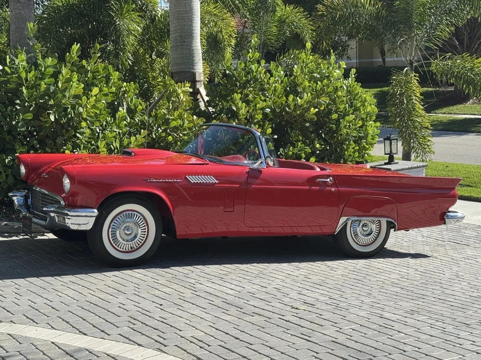 1957 Ford Thunderbird 1st Gen - Image 19 of 21