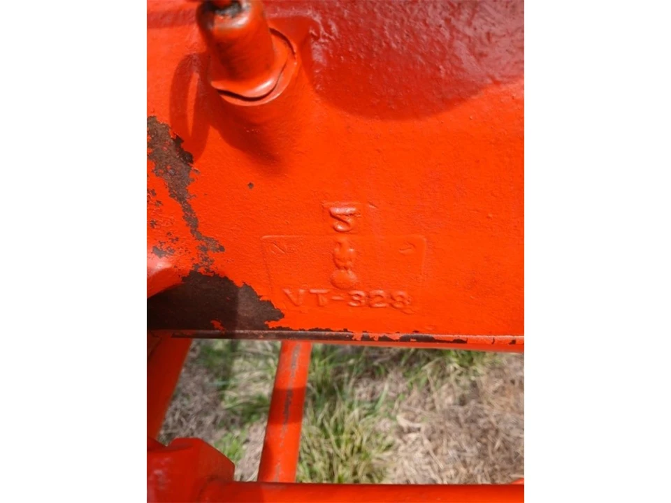 1957 Ford Tractor - Image 11 of 14