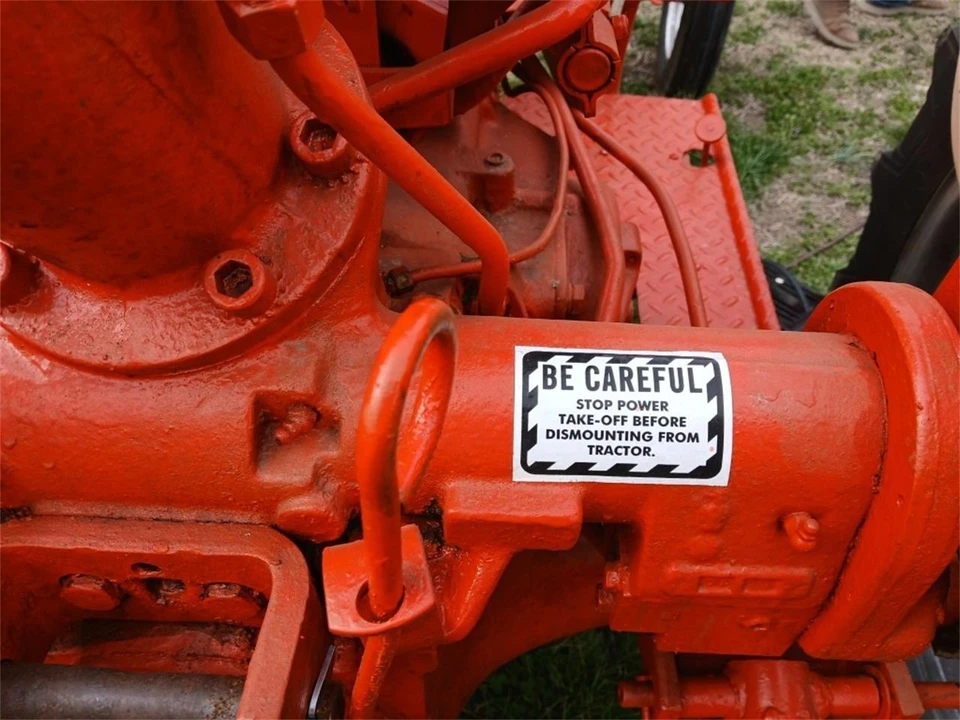 1957 Ford Tractor - Image 10 of 14