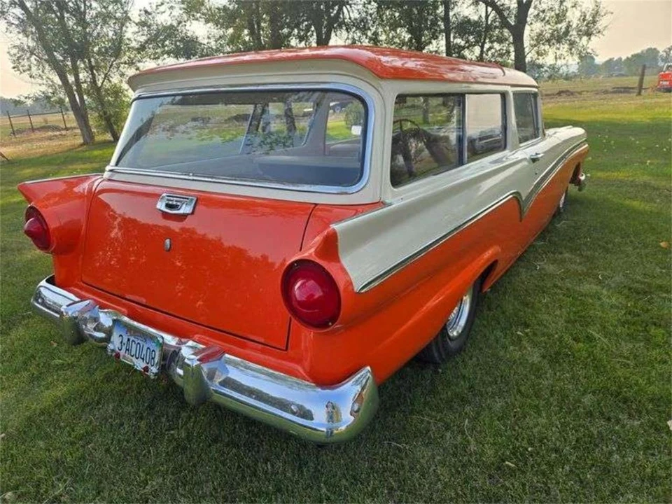 1957 Ford Country Sedan - Image 5 of 11