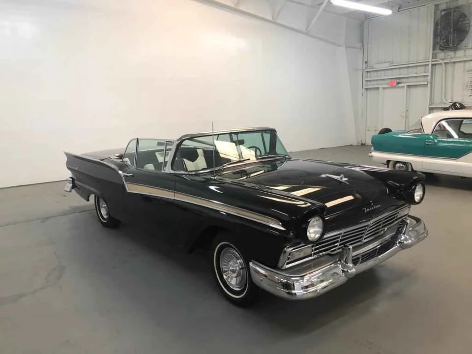 1957 Ford Fairlane 2nd Gen - Image 18 of 19