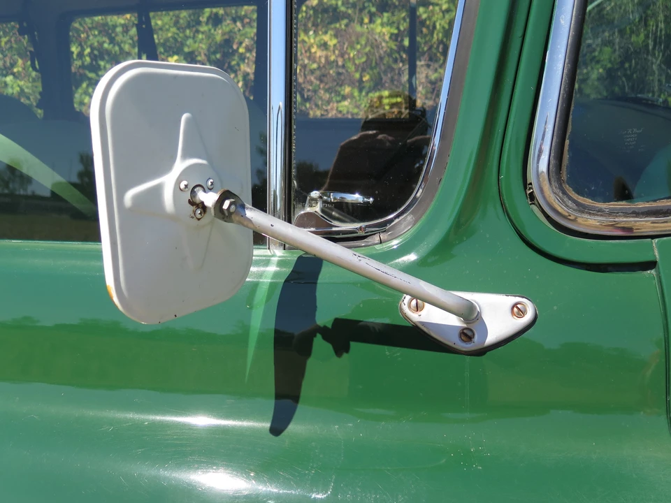 1957 GMC Suburban 4th Gen - Image 14 of 31