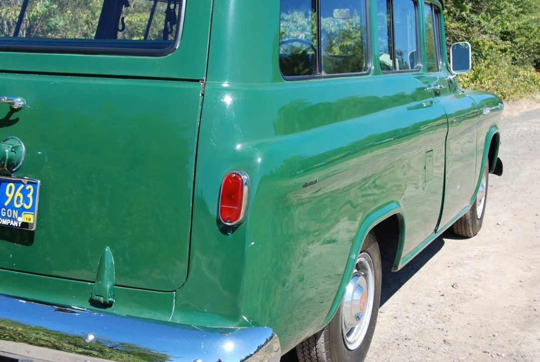 1957 GMC Suburban 4th Gen - Image 10 of 31