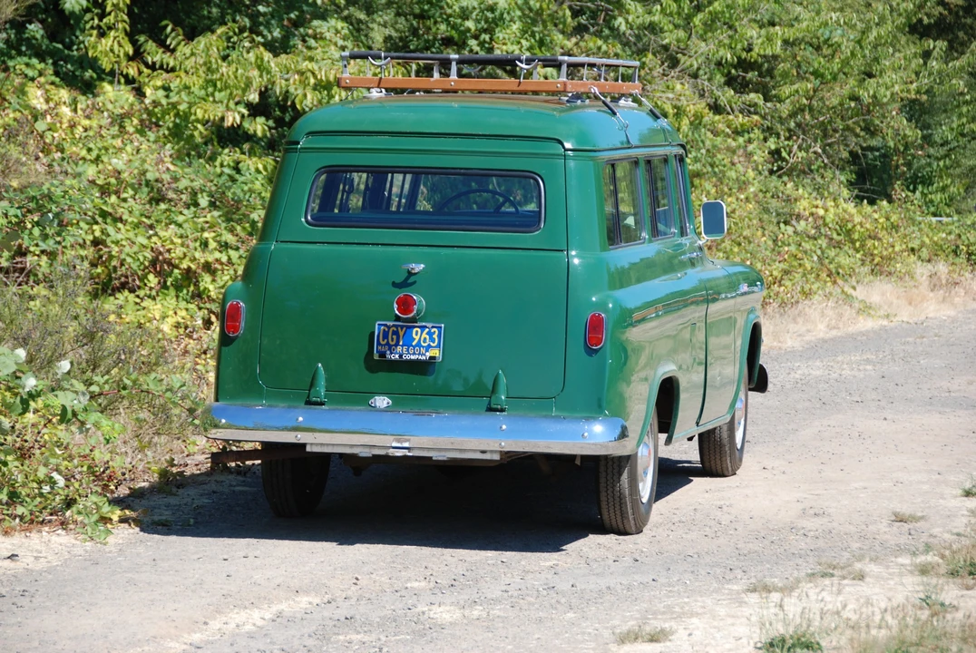 1957 GMC Suburban 4th Gen - Image 7 of 31