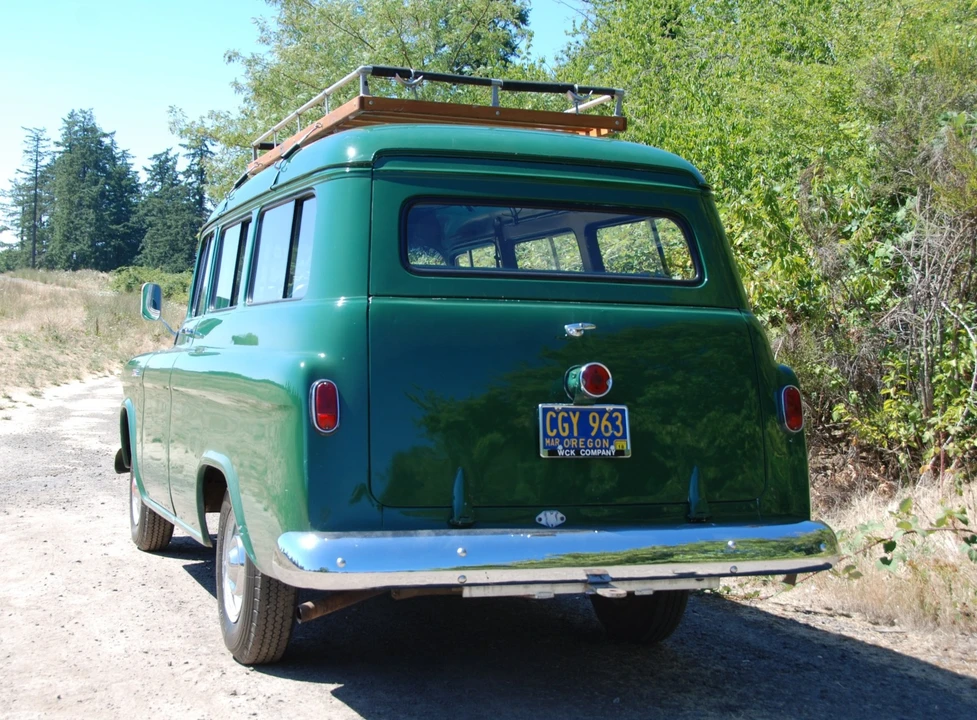 1957 GMC Suburban 4th Gen - Image 5 of 31