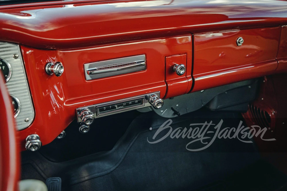1957 GMC Suburban 4th Gen - Image 11 of 12