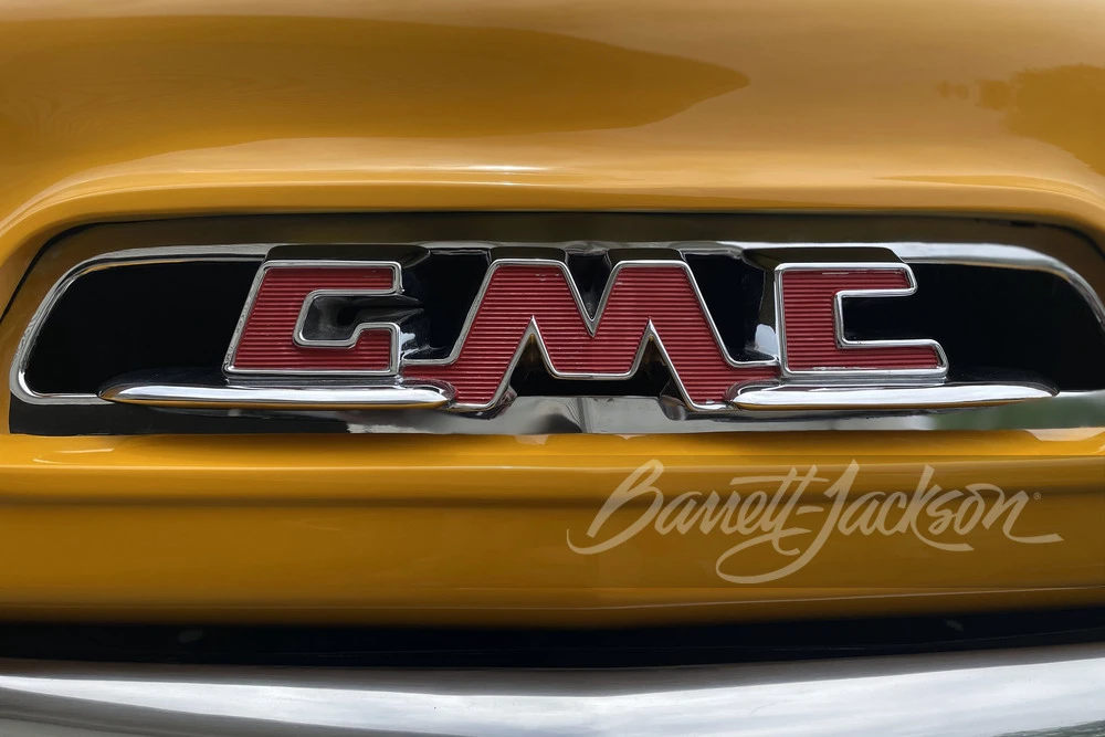 1957 GMC Suburban 4th Gen - Image 5 of 12