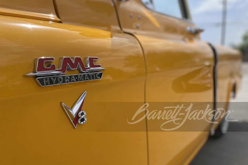 1957 GMC Suburban 4th Gen - Image 9 of 12
