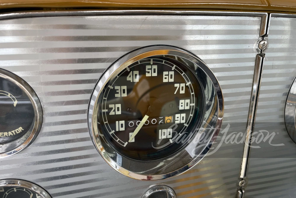 1957 GMC Suburban 4th Gen - Image 10 of 12