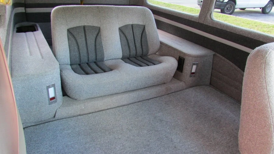 1957 GMC Suburban 4th Gen - Image 6 of 10