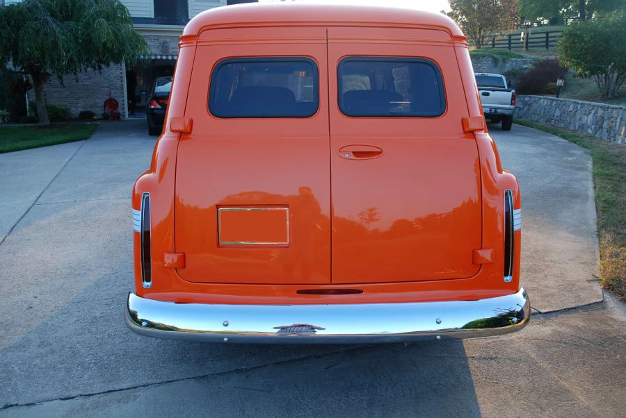 1957 GMC Suburban 4th Gen - Image 2 of 8