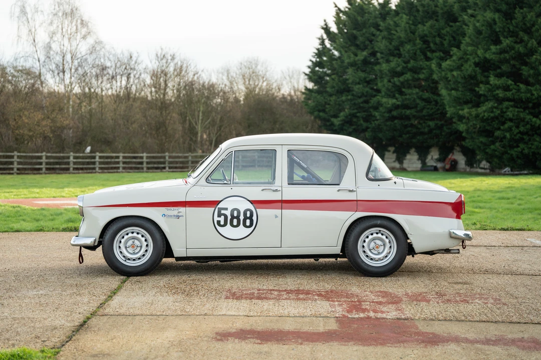 1957 Hillman - Image 5 of 31