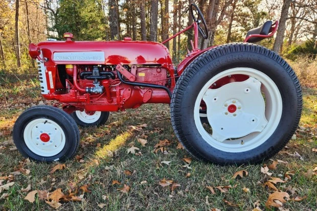 1957 International Harvester - Image 4 of 9
