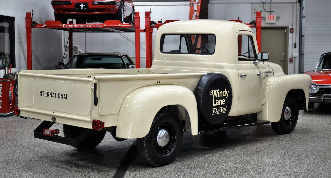1957 International Harvester Pickup - Image 25 of 31