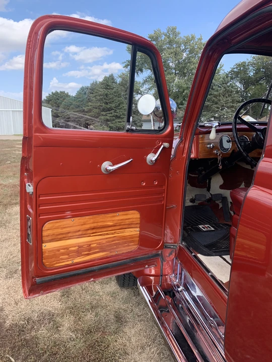 1957 International - Image 24 of 31