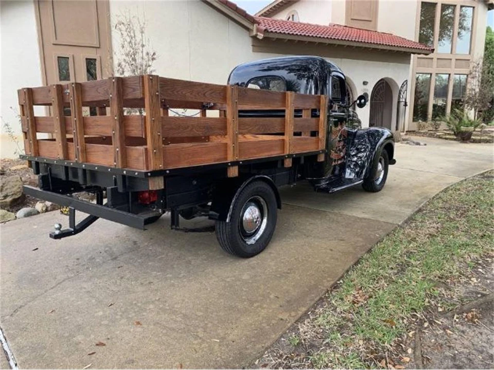 1957 International - Image 21 of 21