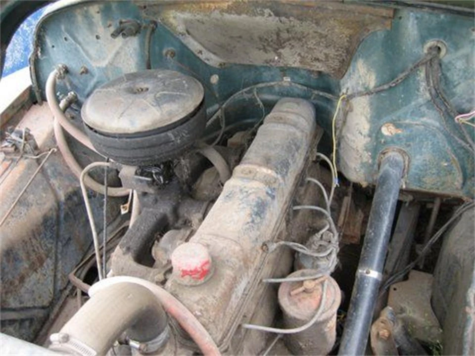 1957 International - Image 7 of 8