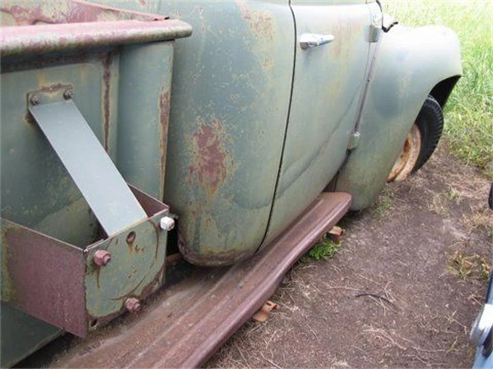 1957 International - Image 4 of 8