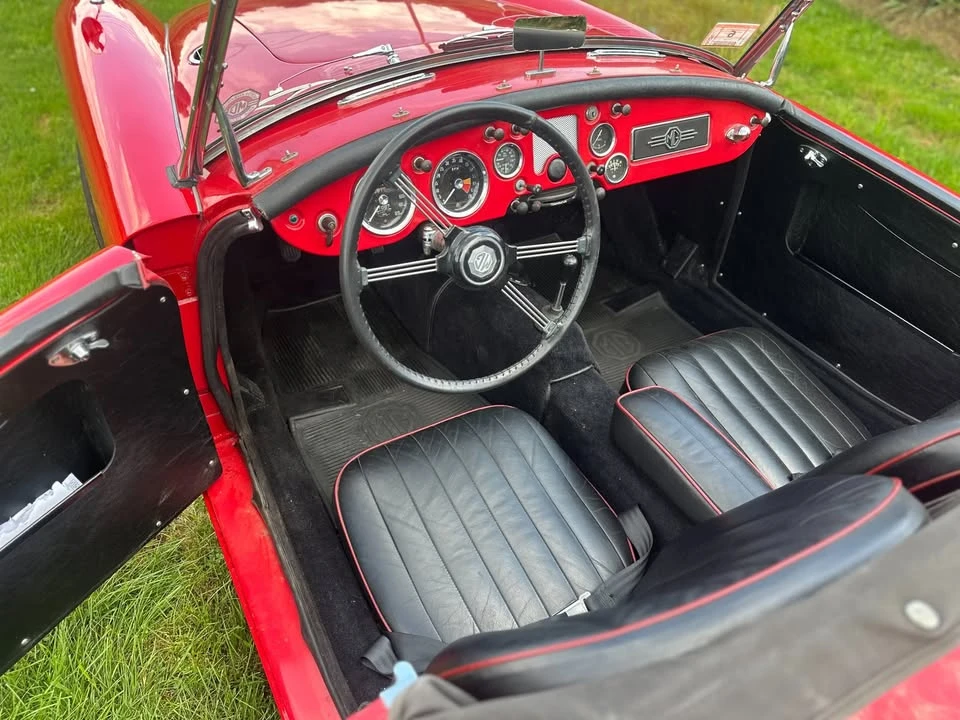 1957 Jaguar XK140 - Image 5 of 8