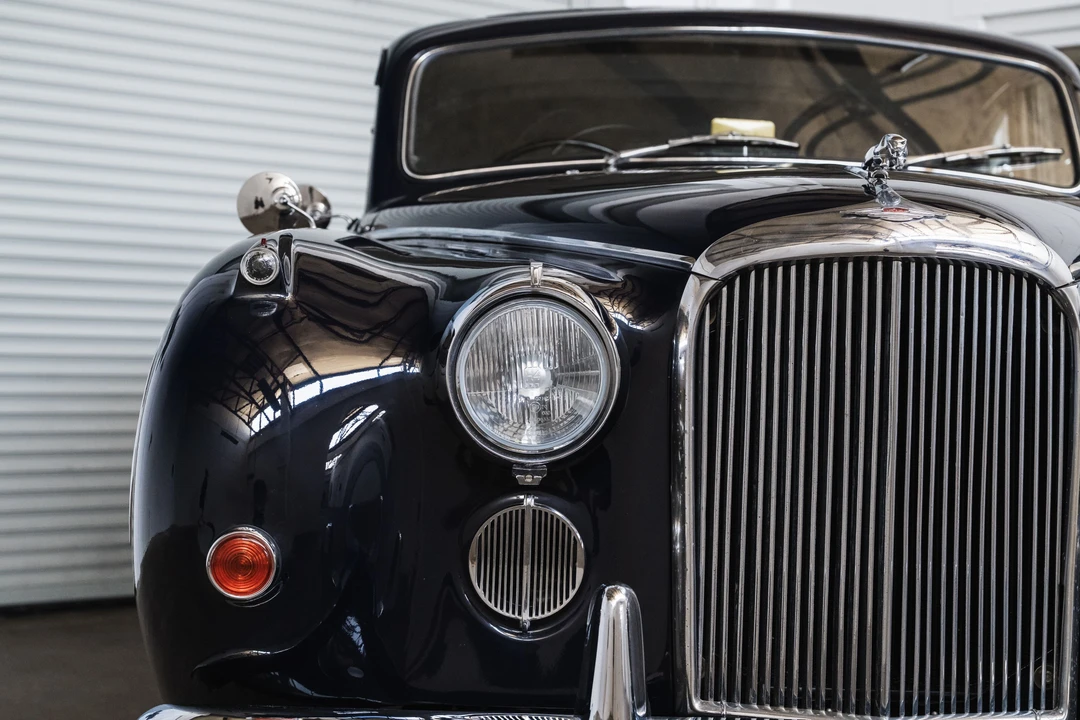 1957 Jaguar Mark VII & VIII & IX - Image 17 of 31