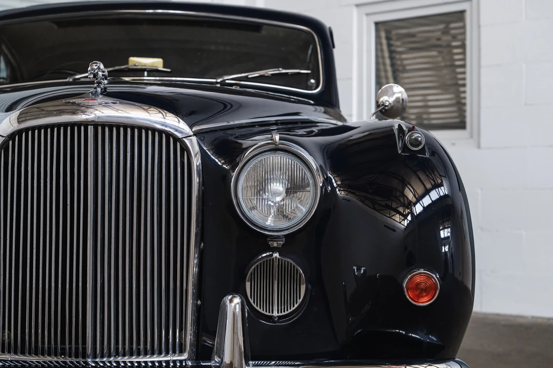1957 Jaguar Mark VII & VIII & IX - Image 18 of 31