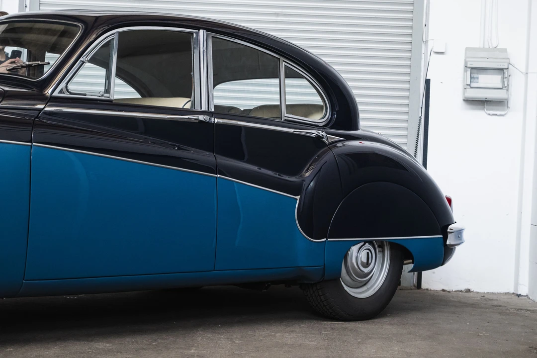 1957 Jaguar Mark VII & VIII & IX - Image 5 of 31